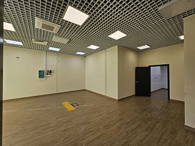 Снять в аренду помещение свободного назначения Москва, Загорьевская улица, 8 400000 рублей