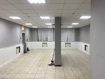 Снять в аренду помещение свободного назначения г Красногорск, пгт Нахабино, ул Чкалова, д 7 100000 рублей