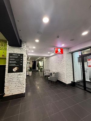 Снять в аренду торговую площадь г Москва, Кутузовский пр-кт, д 27 69000 рублей