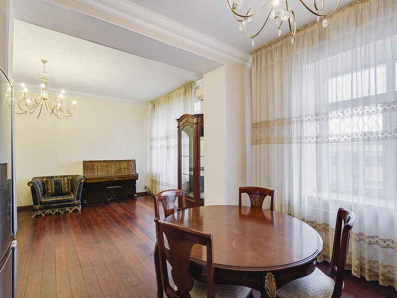 3-комн. квартира, 94 м², этаж 3/7