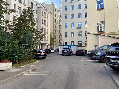 Купить квартиру г Москва, ул Арбат, д 51 стр 1 60000000 рублей