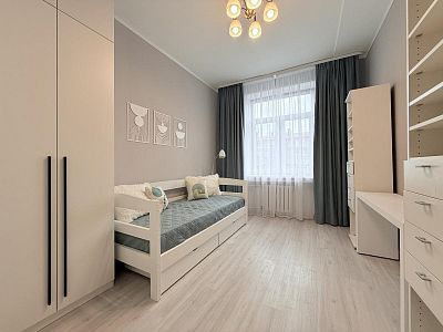 Снять квартиру г Москва, ул Профсоюзная, д 24 к 1 80000 рублей