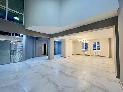 Снять в аренду помещение свободного назначения г Москва, Филёвский б-р, д 24 216600 рублей