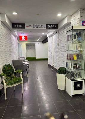 Купить торговую площадь г Москва, Кутузовский пр-кт, д 27 65000000 рублей