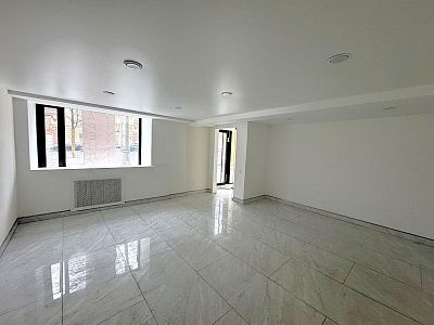 Снять в аренду помещение свободного назначения г Москва, ул Садовая-Черногрязская, д 13/3 стр 1 180000 рублей
