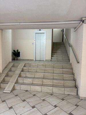 Купить квартиру г Москва, Украинский б-р, д 8 стр 1 21500000 рублей