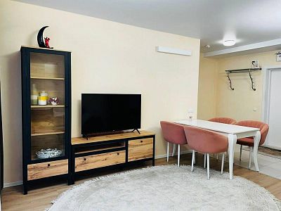 Снять квартиру г Москва, ул Ясеневая, д 12 к 2 70000 рублей