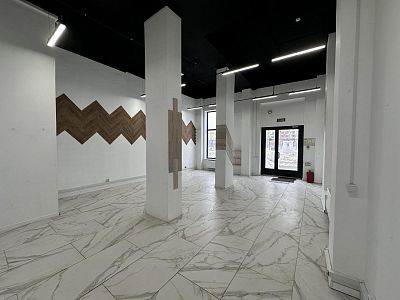 Снять в аренду помещение свободного назначения г Москва, ул Римского-Корсакова, д 11 к 4 135000 рублей