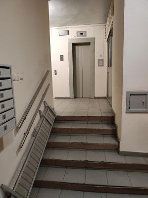 Купить квартиру г Москва, Украинский б-р, д 13 40000000 рублей