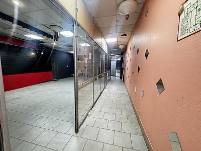 Снять в аренду помещение свободного назначения г Москва, ул Пятницкая, д 3/4 стр 2 100000 рублей