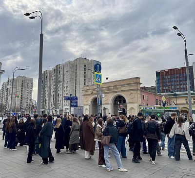 Снять в аренду торговую площадь г Москва, ул Большая Серпуховская, д 32 стр 1 350000 рублей