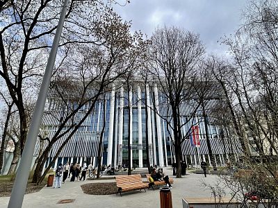 Снять в аренду торговую площадь г Москва, ул Большая Серпуховская, д 32 стр 1 350000 рублей