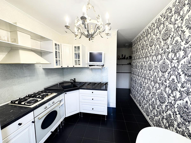 2-комн. квартира, 58 м², этаж 2/9