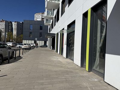Снять в аренду помещение свободного назначения Москва, Олонецкая улица, 6 300000 рублей