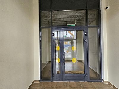Снять в аренду помещение свободного назначения г Москва, ул Авиационная, д 61/2 300000 рублей