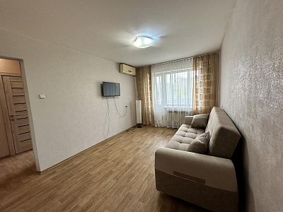 Снять квартиру г Хабаровск, ул Дзержинского, д 24 45000 рублей