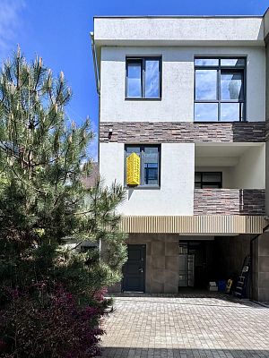 Купить таунхаус Краснодарский край, Сочи, улица Ручей Видный, 39/4 26900000 рублей