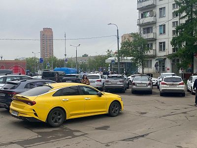 Купить квартиру г Москва, Химкинский б-р, д 16 к 25000000 рублей\3комн.\60м2\2этаж\12под\ 25000000 рублей