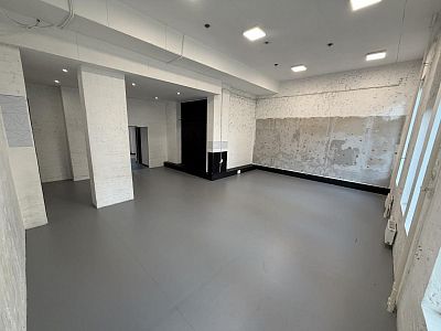Снять в аренду помещение свободного назначения г Москва, поселок Коммунарка, ул Александры Монаховой, д 90 к 1 220000 рублей