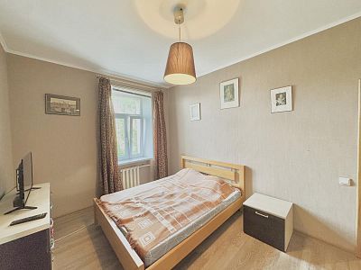 Снять квартиру г Москва, ул Большие Каменщики, д 17 75000 рублей