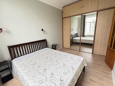 Снять квартиру г Хабаровск, ул Муравьева-Амурского, д 40 55000 рублей