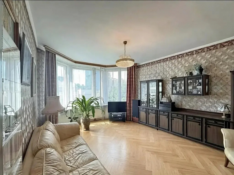 3-комн. квартира, 99 м², этаж 3/14