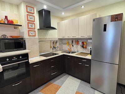 Снять квартиру г Хабаровск, ул Большая, д 12 52000 рублей