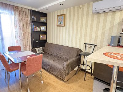 Снять квартиру г Хабаровск, ул Большая, д 12 52000 рублей