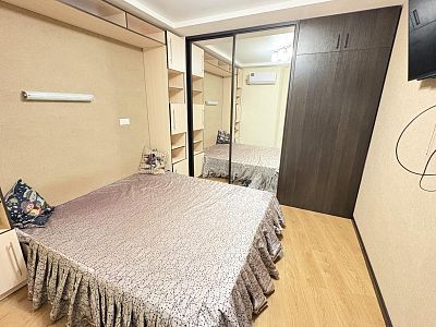 Снять квартиру г Хабаровск, ул Большая, д 12 52000 рублей