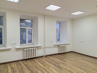 Снять в аренду помещение свободного назначения г Москва, ул 3-я Тверская-Ямская, д 11 250000 рублей