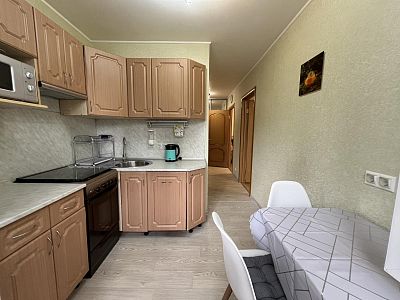 Снять квартиру г Москва, Севастопольский пр-кт, д 52 75000 рублей