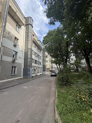 Купить квартиру г Москва, ул Старая Басманная, д 20 к 4 40000000 рублей