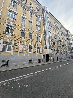 Купить квартиру г Москва, ул Чаплыгина, д 22/33 стр 2 120000000 рублей