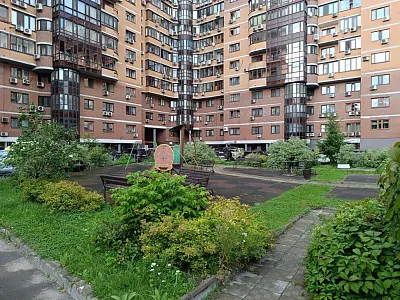 Купить квартиру г Москва, ул Кастанаевская, д 17 61000000 рублей