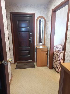 Снять квартиру г Хабаровск, ул Черняховского, д 15а 35000 рублей