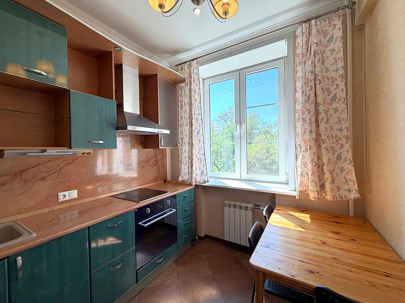 2-комн. квартира, 57.5 м², этаж 4/8