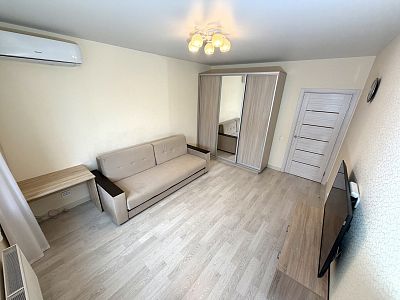 Снять квартиру г Москва, ул Производственная, д 8 к 1 69000 рублей