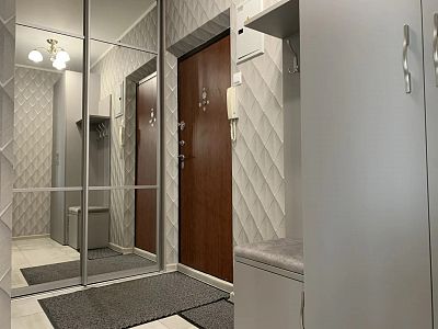 Снять квартиру г Москва, ул Бориса Пастернака, д 3 57000 рублей