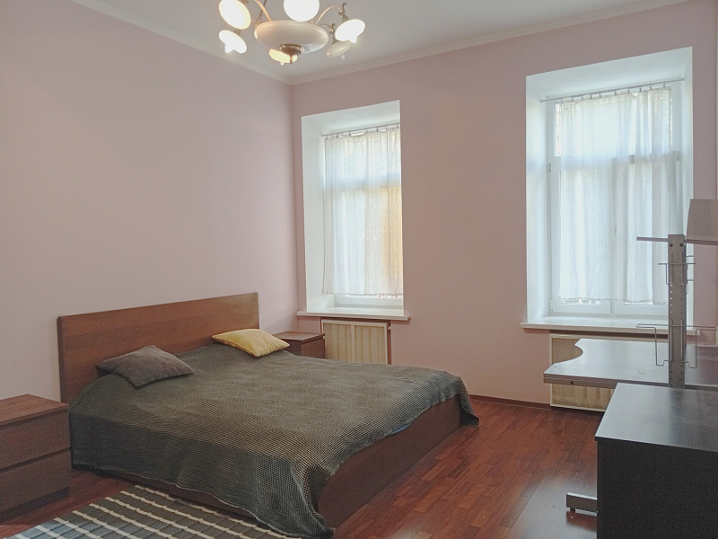 3-комн. квартира, 101.7 м², этаж 2/6