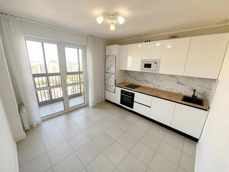 3-комн. квартира, 71.4 м², этаж 23/23