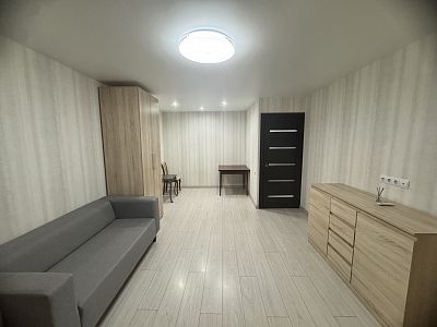 Снять квартиру г Москва, ул Чечулина, д 16 55000 рублей
