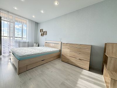 Снять квартиру г Санкт-Петербург, пр-кт Александровской Фермы, д 8 стр 1 38000 рублей