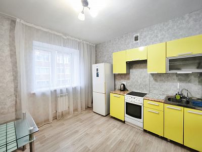 Снять квартиру село Мирное, кв-л Твердохлебово, д 4 25000 рублей
